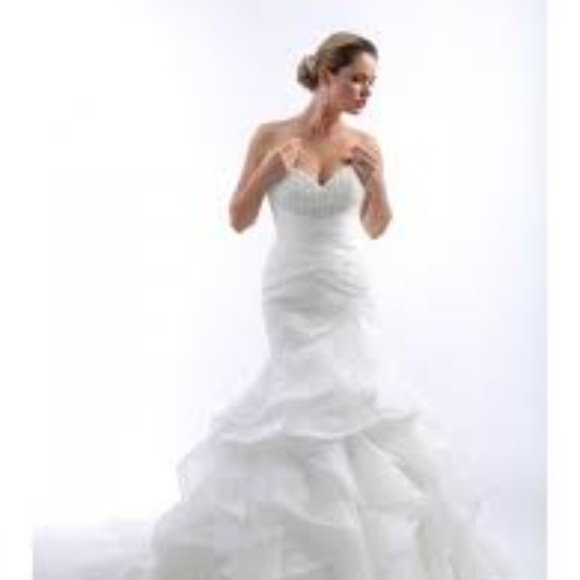 SAMPLE Ivory Wedding Dress, Sexy Blingy Ruffle Strapless Mermaid Fit & Flare - Picture 6 of 6